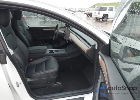 2022 Tesla Model Y Long Range Dual Motor All-Wheel Drive from USA, damaged, VIN 7SAYGDEE0NF555200